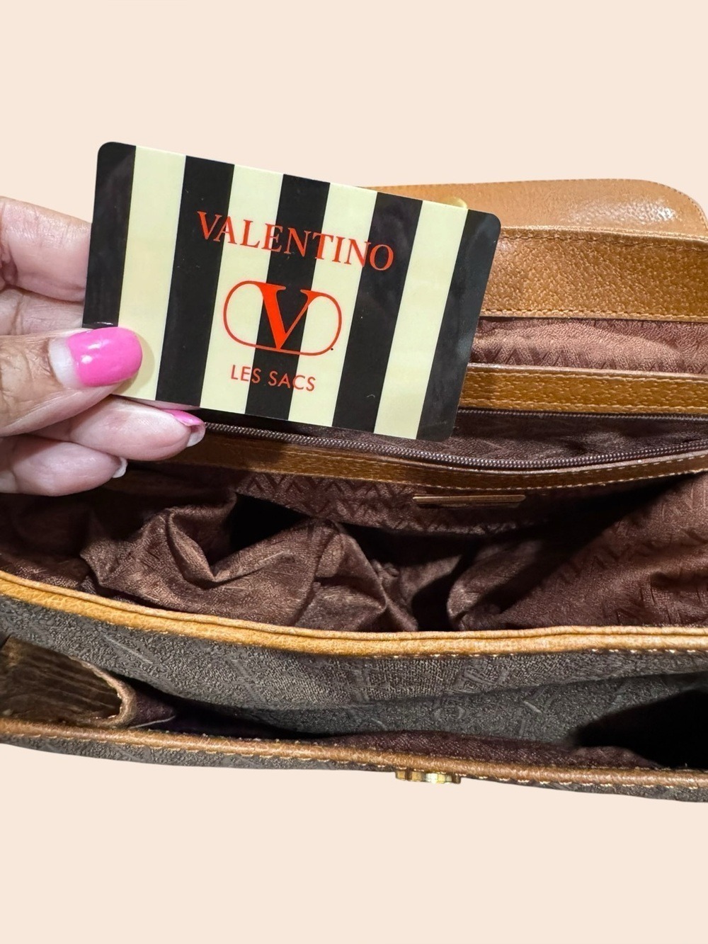 Valentino Garavani Monogram Crossbody Bag Authentic 1980-90’s Original Cards/Tag - Picture 10 of 14